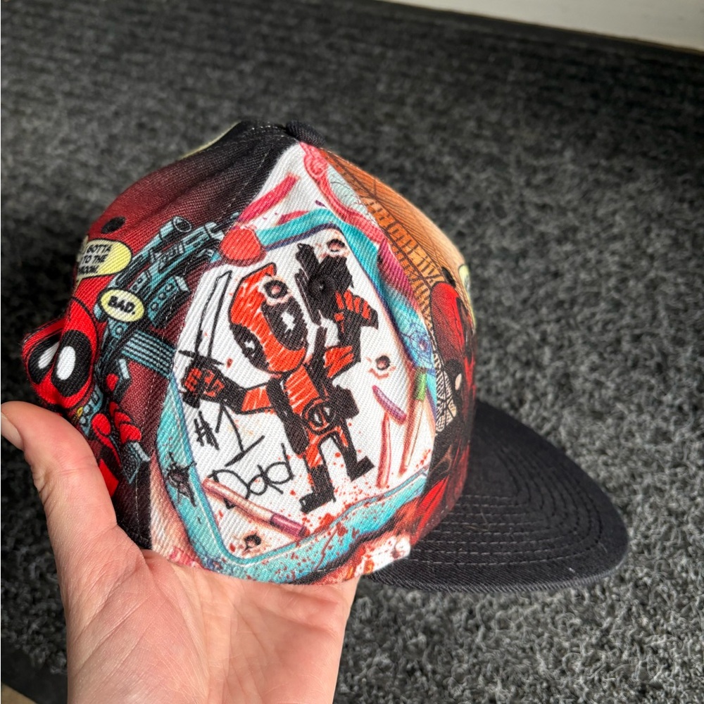 Deadpool SnapBack - Picture 5 of 6